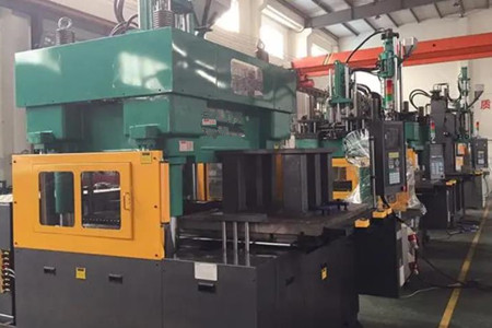 伺服節(jié)能精密注塑機多少錢一臺？至少3萬元以上！