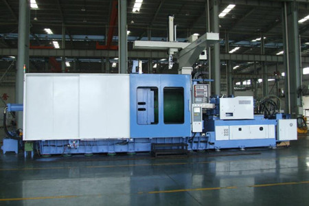 PVC管接頭注塑機(jī)啟動前需要做哪些準(zhǔn)備工作？