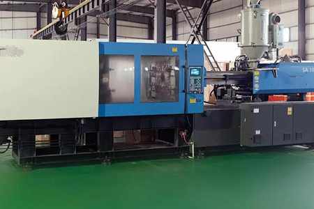 大型二板注塑機(jī)多少錢(qián)一臺(tái)？幾十萬(wàn)到上百萬(wàn)人民幣！