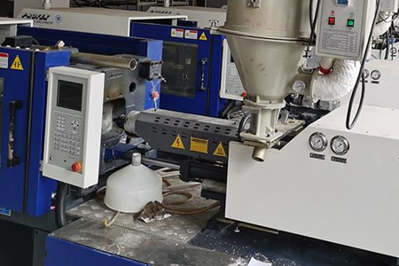 購(gòu)買果筐注塑機(jī)的三要素，你知道嗎？